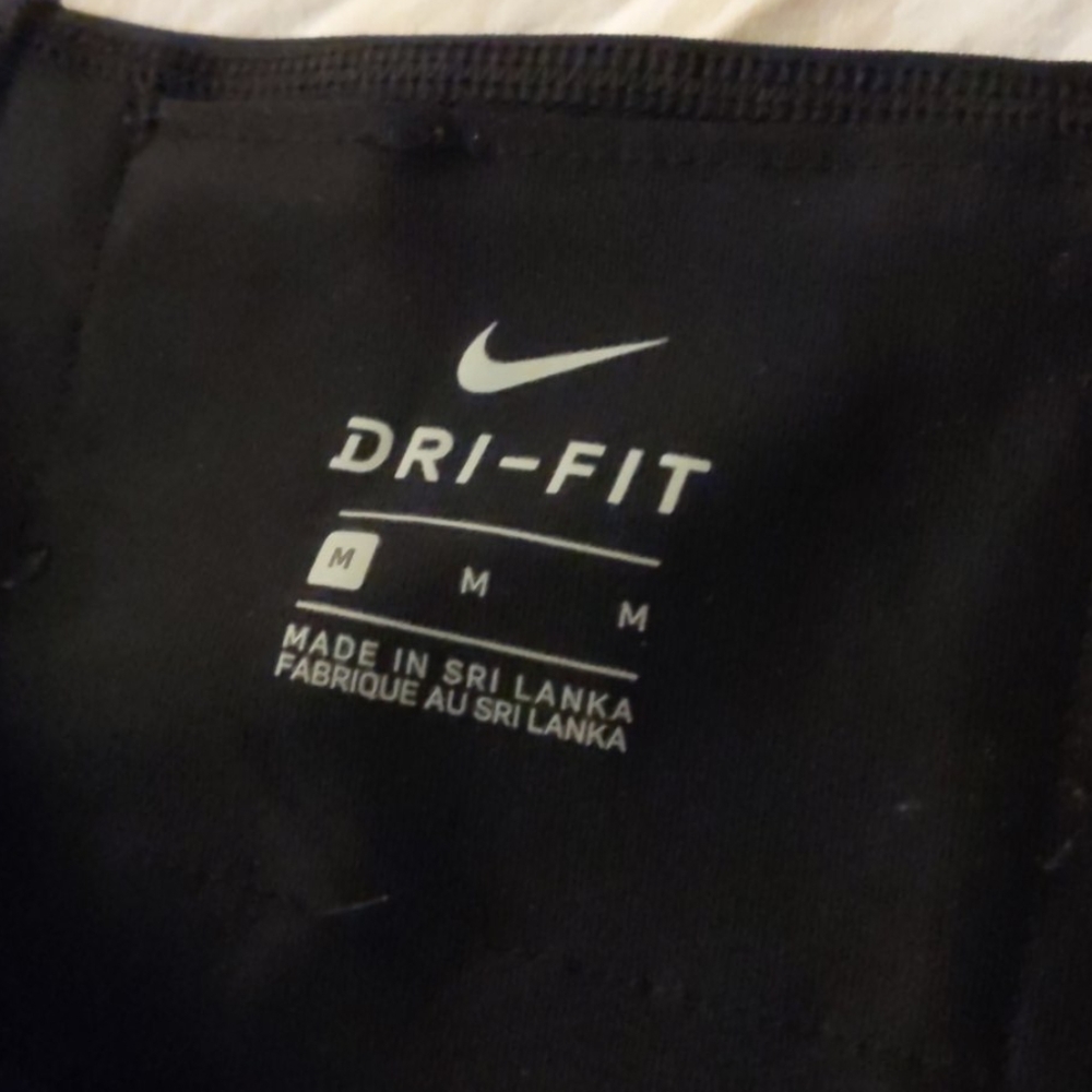 Nike - Picture 2 of 3